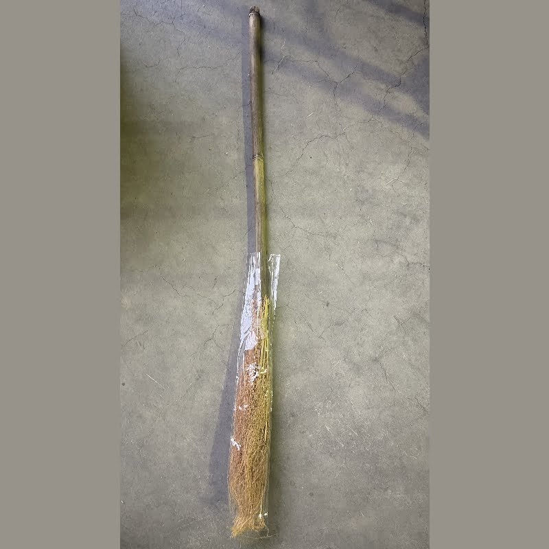 Witches-Broomstick.jpg Witches Broomstick - Image 1